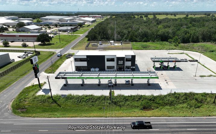 Pictures of Retail, Office, Restaurant property located at 5744 Raymond Stotzer Parkway, College Station, TX 77845 for lease - image #1