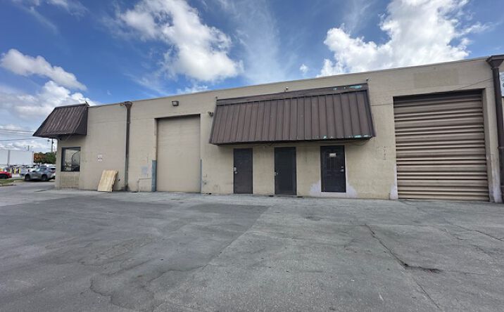 Pictures of Retail, Industrial property located at 4237 Northwest 37th Avenue, Miami, FL 33142 for lease - image #1