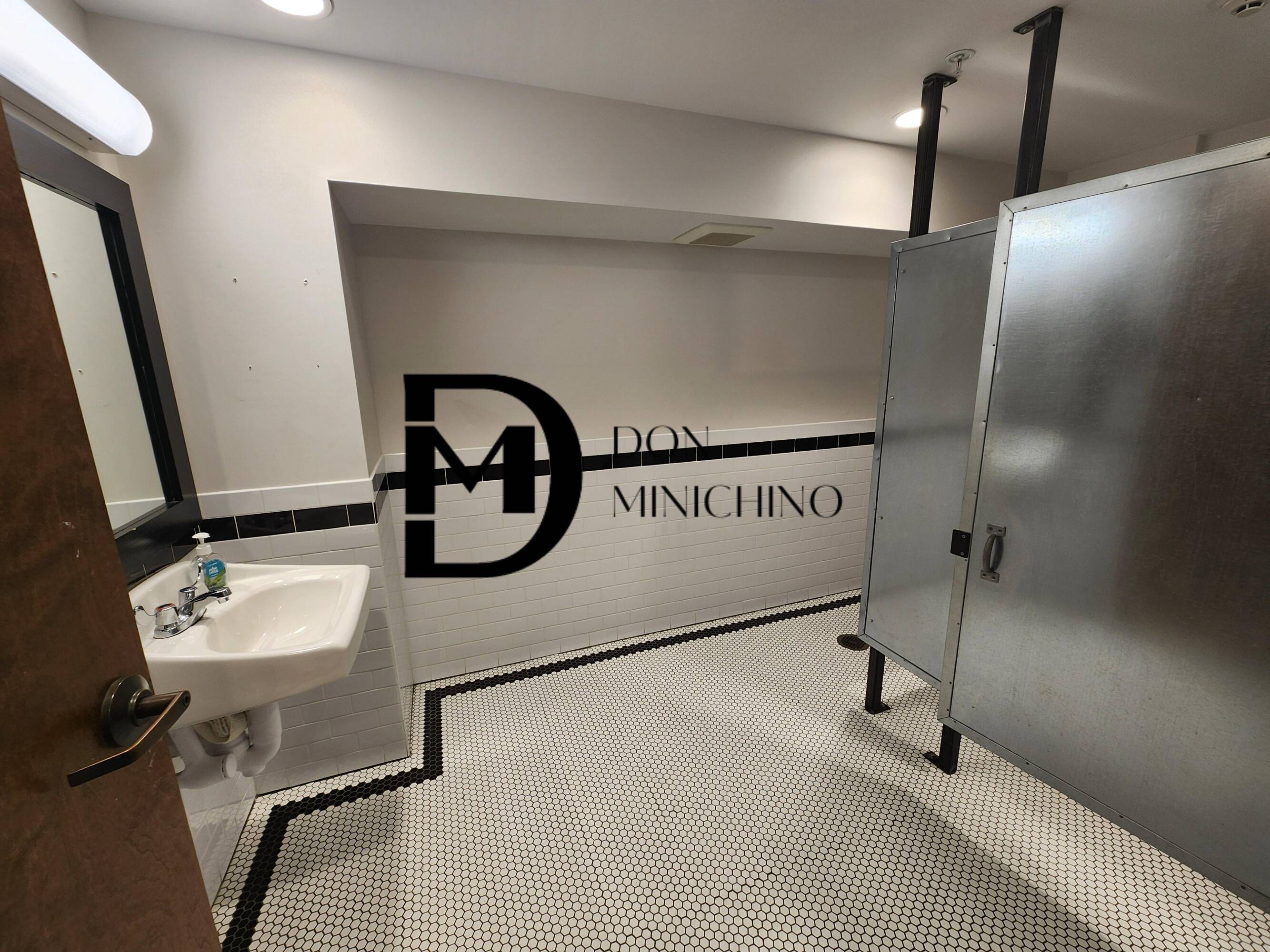 3852107
