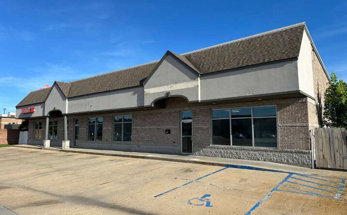 Pictures of Restaurant, Retail property located at 213 St. Robert Blvd., St. Robert, MO 65584 for lease - image #1