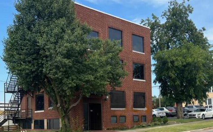 Pictures of Office property located at 309 NW 9th Street, Oklahoma City, OK 73102 for lease - image #1