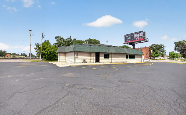 Pictures of Retail, Office property located at 1425 Wildwood Avenue, Jackson, MI 49202 for lease - image #1