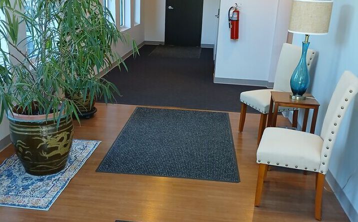 Pictures of Office property located at 801 W LITTLE CREEK RD, NORFOLK, VA 23505-2003 for lease - image #1
