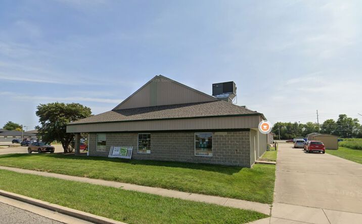 Pictures of Retail property located at 3301 Robbins Rd, Springfield, IL 62704 for lease - image #1