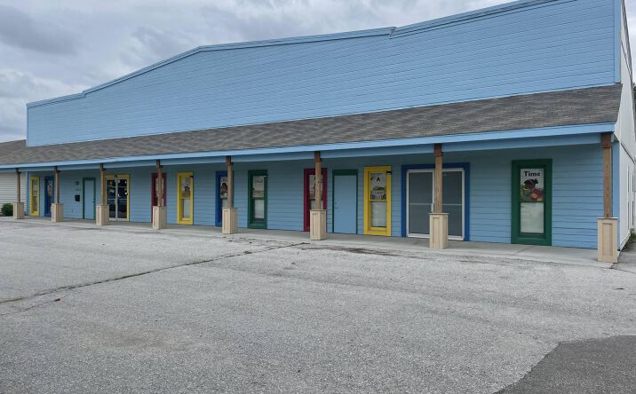 Pictures of Retail property located at 5962 Wenninghoff Rd, Omaha, NE 68134 for lease - image #1
