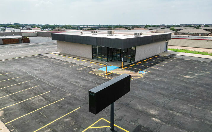 Pictures of Retail property located at 5819 4th Street, Lubbock, TX 79416 for lease - image #1