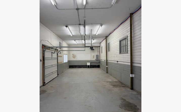 Pictures of Industrial property located at 510 WASHINGTON ST, LINCOLN, NE 68502-1943 for lease - image #1