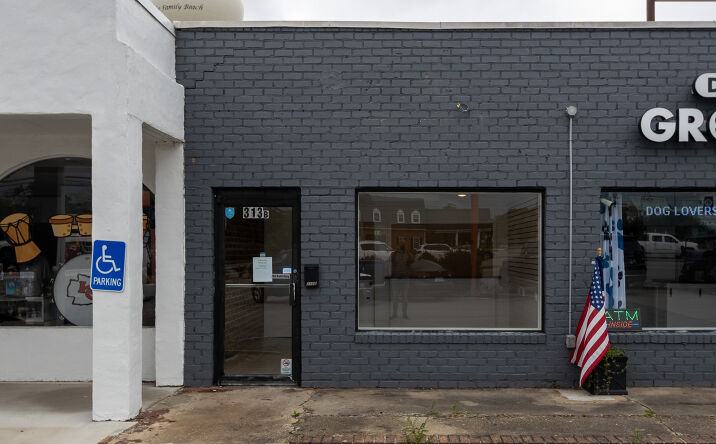 Pictures of Retail property located at 313 Highway 17 Business Unit B, Surfside Beach, SC 29575 for lease - image #1