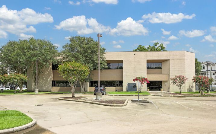Pictures of Office property located at 4625 Lillian Street, Houston, TX 77007 for lease - image #1