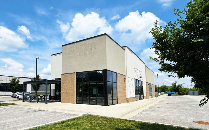 Pictures of Retail, Restaurant property located at 520 Northwest Chipman Road, Lee's Summit, MO 64086 for lease - image #1
