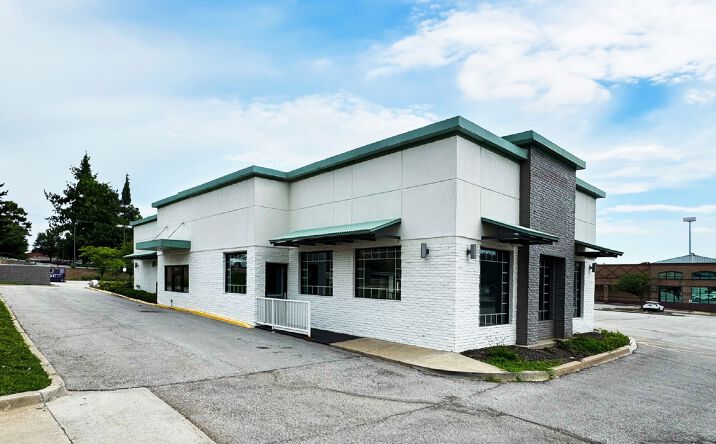 Pictures of Retail, Restaurant property located at 7006 West 75th Street, Overland Park, KS 66204 for lease - image #1