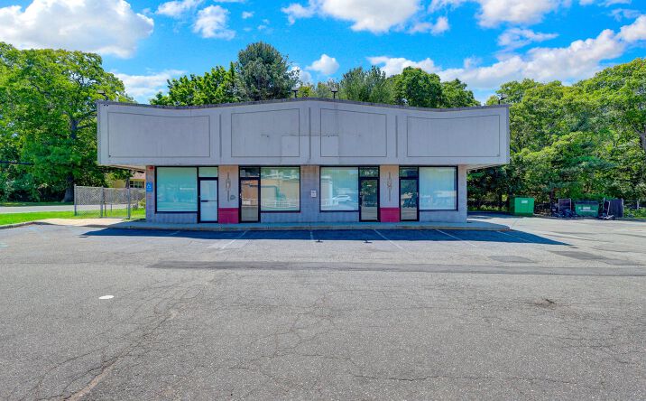 Pictures of Retail property located at 20 Middle Country Road F, Coram, NY 11727 for lease - image #1