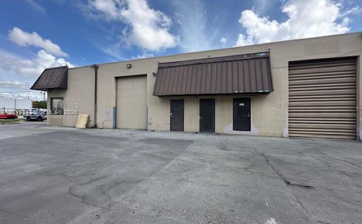 Pictures of Industrial property located at 4237 NW 37 Ave # 4237, Miami, FL 33142 for lease - image #1
