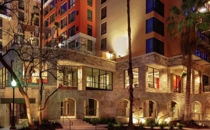 Pictures of Retail, Restaurant property located at 118 Soledad St, San Antonio, TX 78205 for lease - image #1
