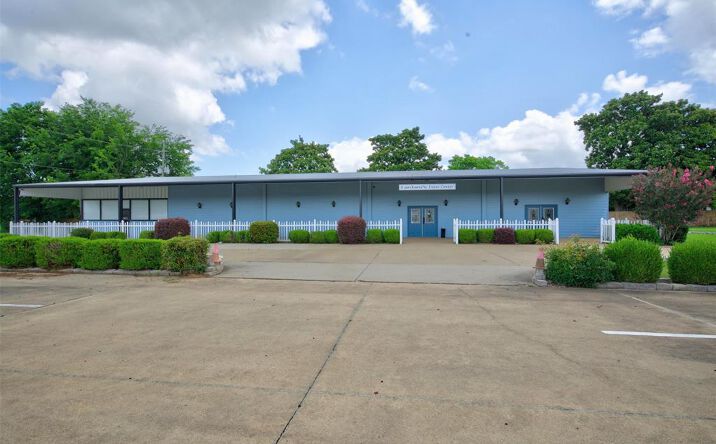 Pictures of Retail property located at 3055 Knight Street, Shreveport, LA 71105 for lease - image #1