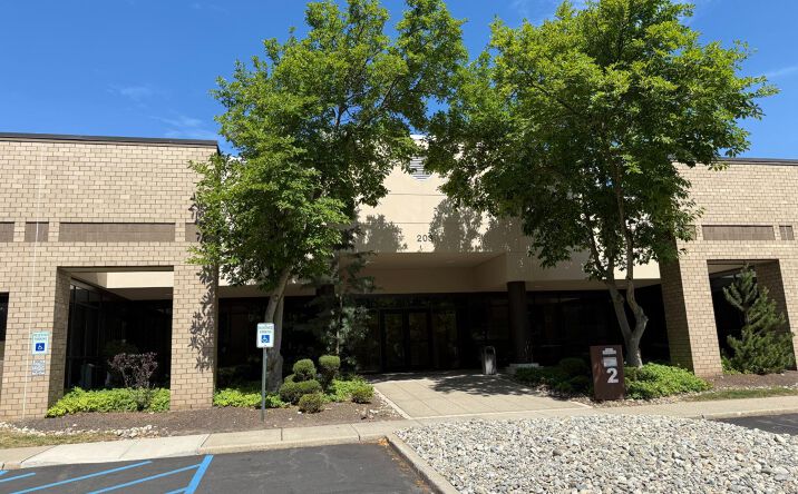 Pictures of Office property located at 2 Ethel Road # 203C, Edison, NJ 08817 for lease - image #1