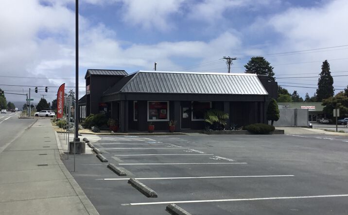 Pictures of Restaurant property located at 97953 Shopping Center Avenue, Brookings, OR 97415 for lease - image #1