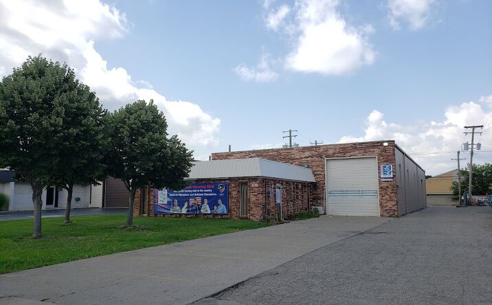 Pictures of Industrial property located at 408 OLIVER DR, TROY, MI 48084 for lease - image #1