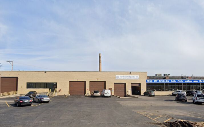 Pictures of Industrial property located at 3650 W Pratt Avenue, Lincolnwood, IL 60712 for lease - image #1
