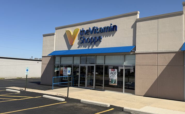 Pictures of Retail property located at 1315 East Battlefield Road, Springfield, MO 65804 for lease - image #1
