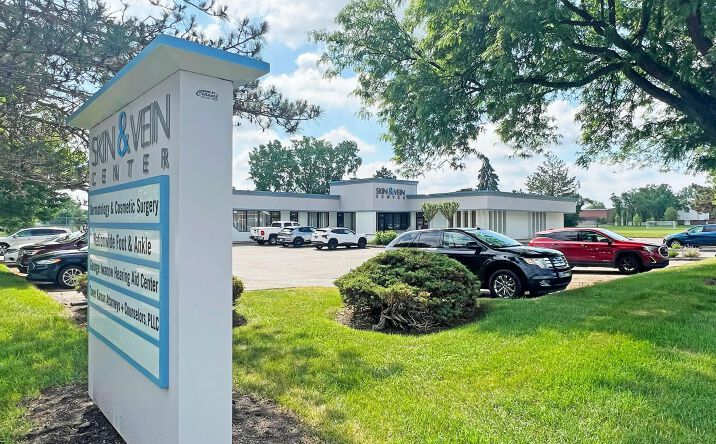 Pictures of Office property located at 10982-10990 Middlebelt Rd, Livonia, MI 48150 for lease - image #1