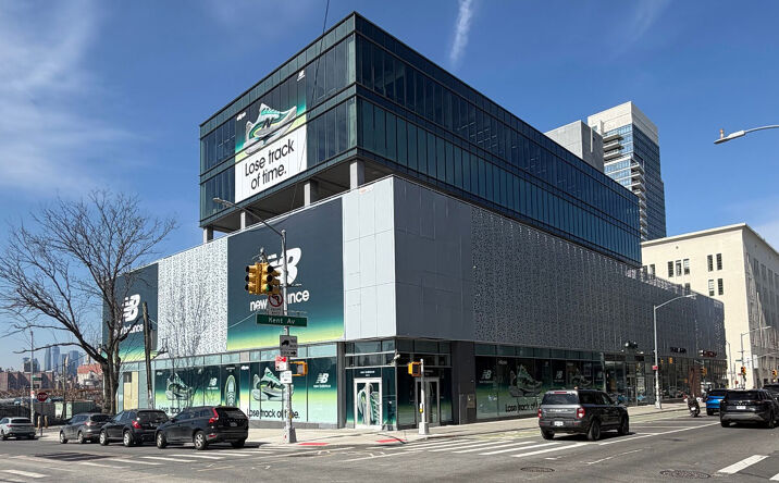 Pictures of Retail, Restaurant property located at 200 Kent Avenue, New York City, NY 11249 for lease - image #1