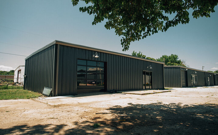 Pictures of Office, Industrial, Retail property located at 467 W Poplar St, Fayetteville, AR 72703 for lease - image #1