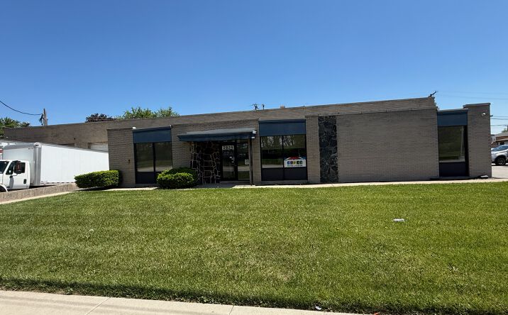 Pictures of Industrial property located at 7825 Roberts Road, Bridgeview, IL 60455 for lease - image #1