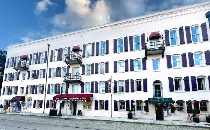 Pictures of Retail property located at 505 East River Street, Savannah, GA 31401 for lease - image #1