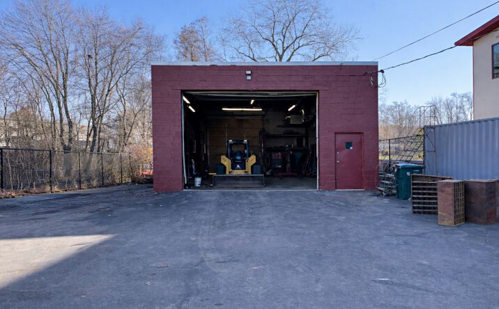 Pictures of Industrial property located at 130 CROSS ST, WINCHESTER, MA 01890 for lease - image #1