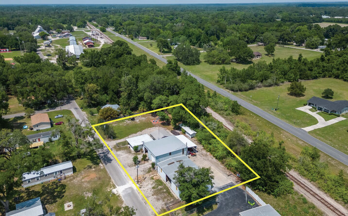 Pictures of Industrial property located at 419 SE SIXTH ST, WILLISTON, FL 32696-2741 for lease - image #1