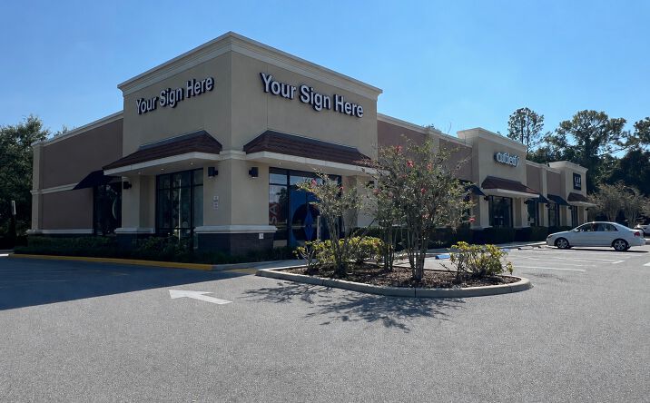 Pictures of Retail property located at 917 U.S. 27, Lady Lake, FL 32159 for lease - image #1