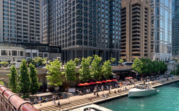 Pictures of Retail property located at 35 W. Wacker Drive, Chicago, IL 60611-7565 for lease - image #1