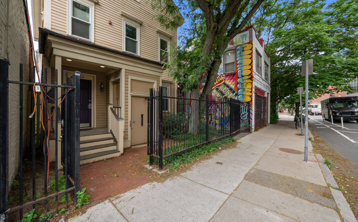 Pictures of Retail, Office property located at 930 MASSACHUSETTS AVE, CAMBRIDGE, MA 02139-3234 for lease - image #1