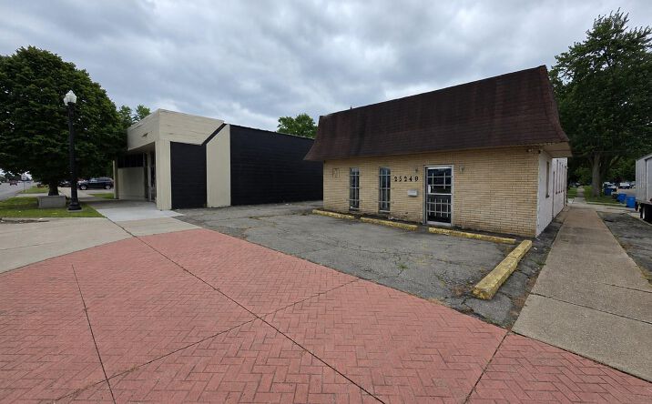 Pictures of Industrial property located at 25249 W Warren Street, Dearborn Heights, MI 48127 for lease - image #1