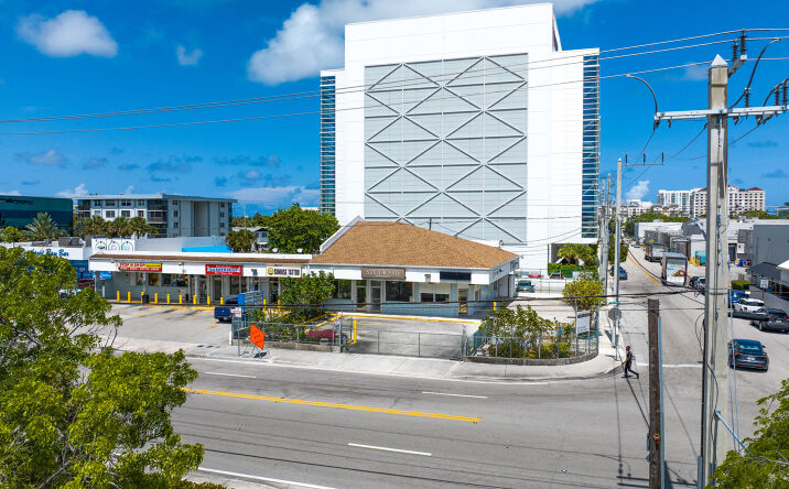 Pictures of Special Purpose property located at 1596 Cordova Road, Fort Lauderdale, FL 33316 for lease - image #1