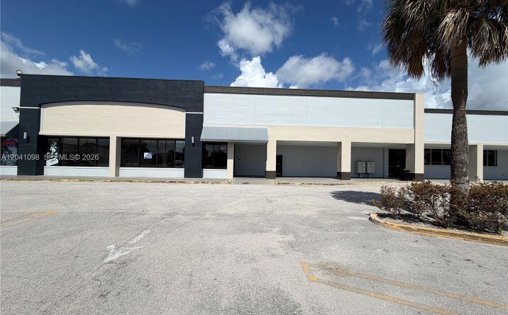 Pictures of Retail, Office property located at 7121 S Us Hwy 1 Hwy # 7151, Port St. Lucie, FL 34950 for lease - image #1