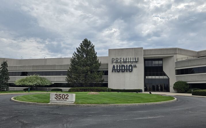 Pictures of Office property located at 3502 Woodview Trace, Indianapolis, IN 46268 for lease - image #1