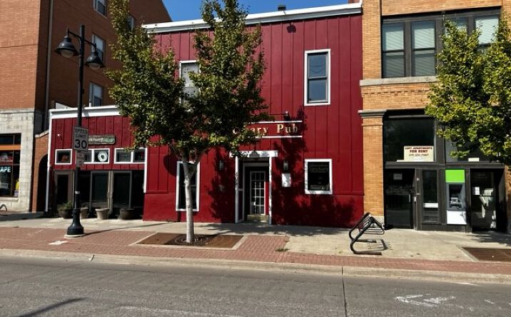 Pictures of Retail, Restaurant property located at 405 South Gilbert Street, Iowa City, IA 52240 for lease - image #1