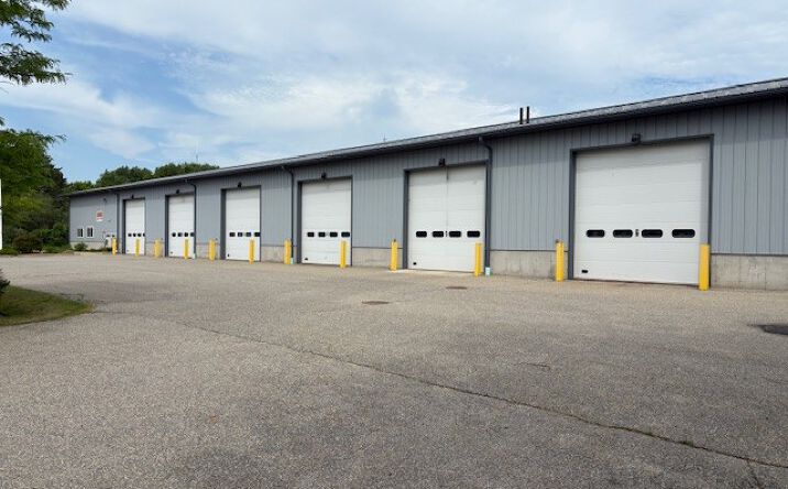 Pictures of Industrial property located at 16 PERRY WAY, NEWBURYPORT, MA 01950-4001 for lease - image #1
