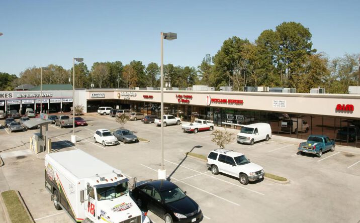 Pictures of Retail property located at 2509 Farm to Market 1960, Houston, TX 77073 for lease - image #1