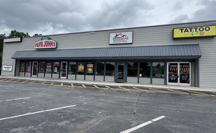 Pictures of Retail, Office property located at 402 North Cedar Bluff Road, Knoxville, TN 37923 for lease - image #1