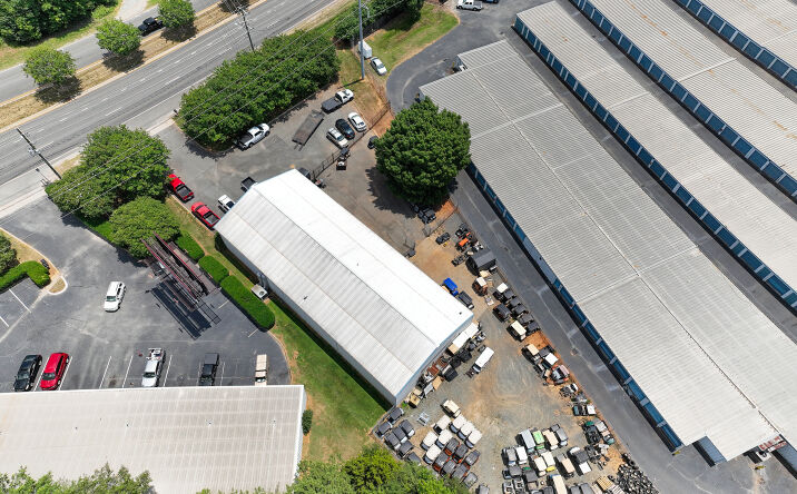 Pictures of Industrial property located at 5709 Brookshire Boulevard, Charlotte, NC 28216 for lease - image #1