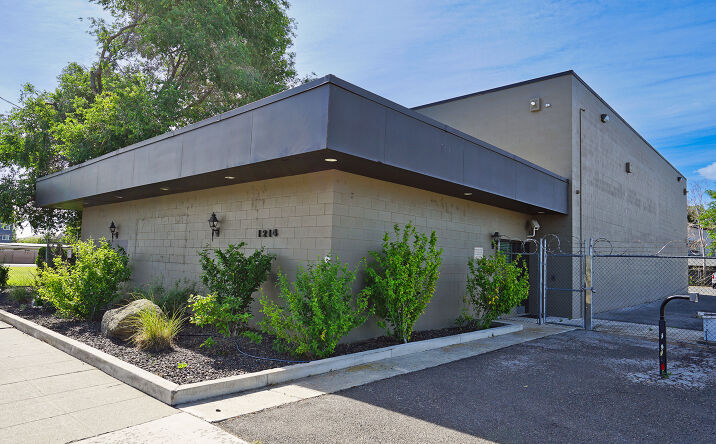 Pictures of Retail, Office, Industrial property located at 1214 Fruitvale Boulevard, Yakima, WA 98902 for lease - image #1