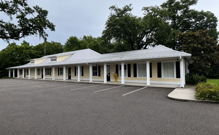 Pictures of Office property located at 1710 E Pass Rd, Gulfport, MS 39507 for lease - image #1