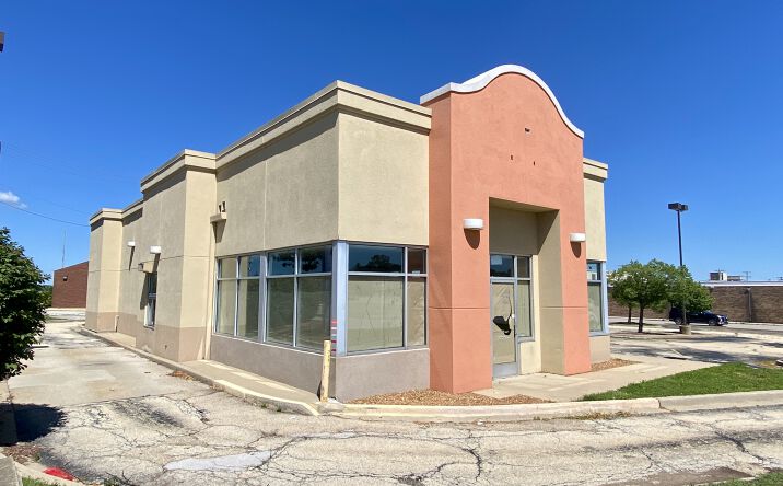 Pictures of Retail, Restaurant property located at 1910 West Springfield Avenue, Champaign, IL 61821 for lease - image #1