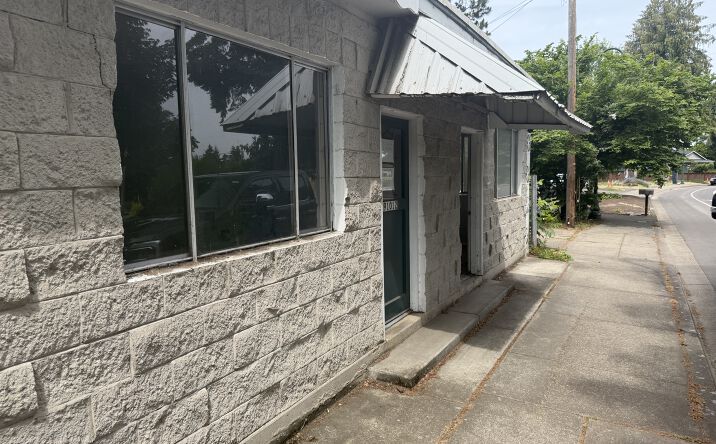 Pictures of Retail property located at 91012 Coburg Road, Coburg, OR 97408 for lease - image #1