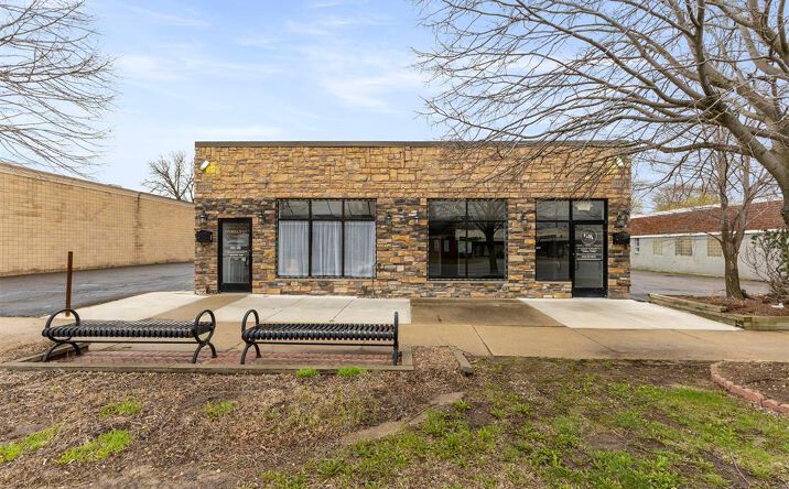 Pictures of Retail, Office property located at 25033 West Warren Street, Dearborn Heights, MI 48127 for lease - image #1