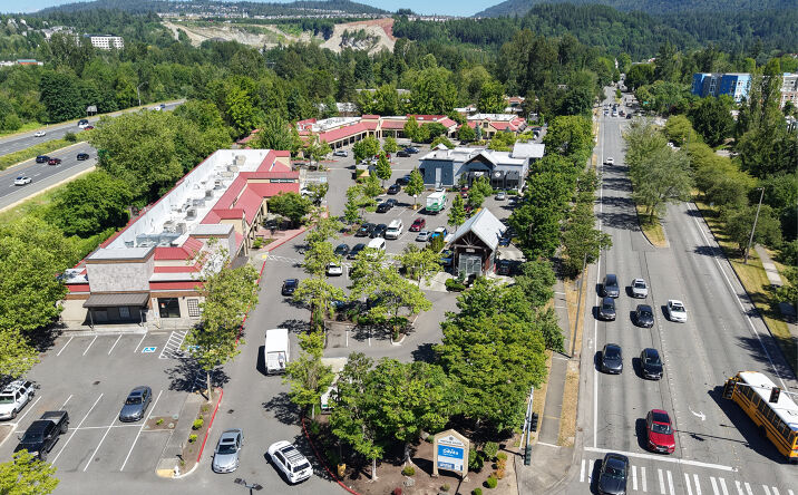 Pictures of Retail property located at 700 Northwest Gilman Boulevard, Issaquah, WA 98027 for lease - image #1
