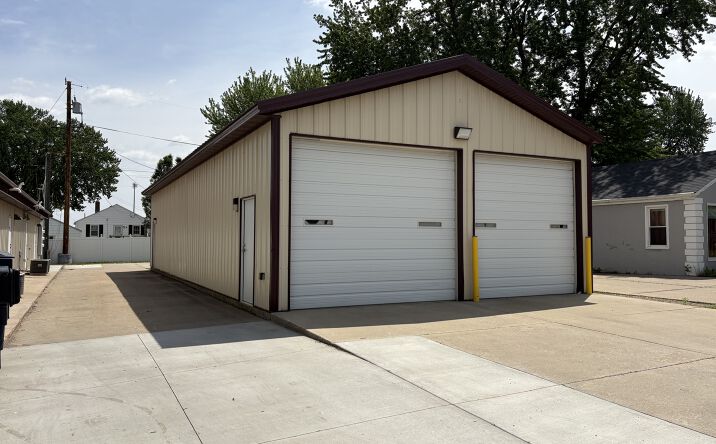 Pictures of Industrial property located at 2215 West Russell Street, Sioux Falls, SD 57104 for lease - image #1